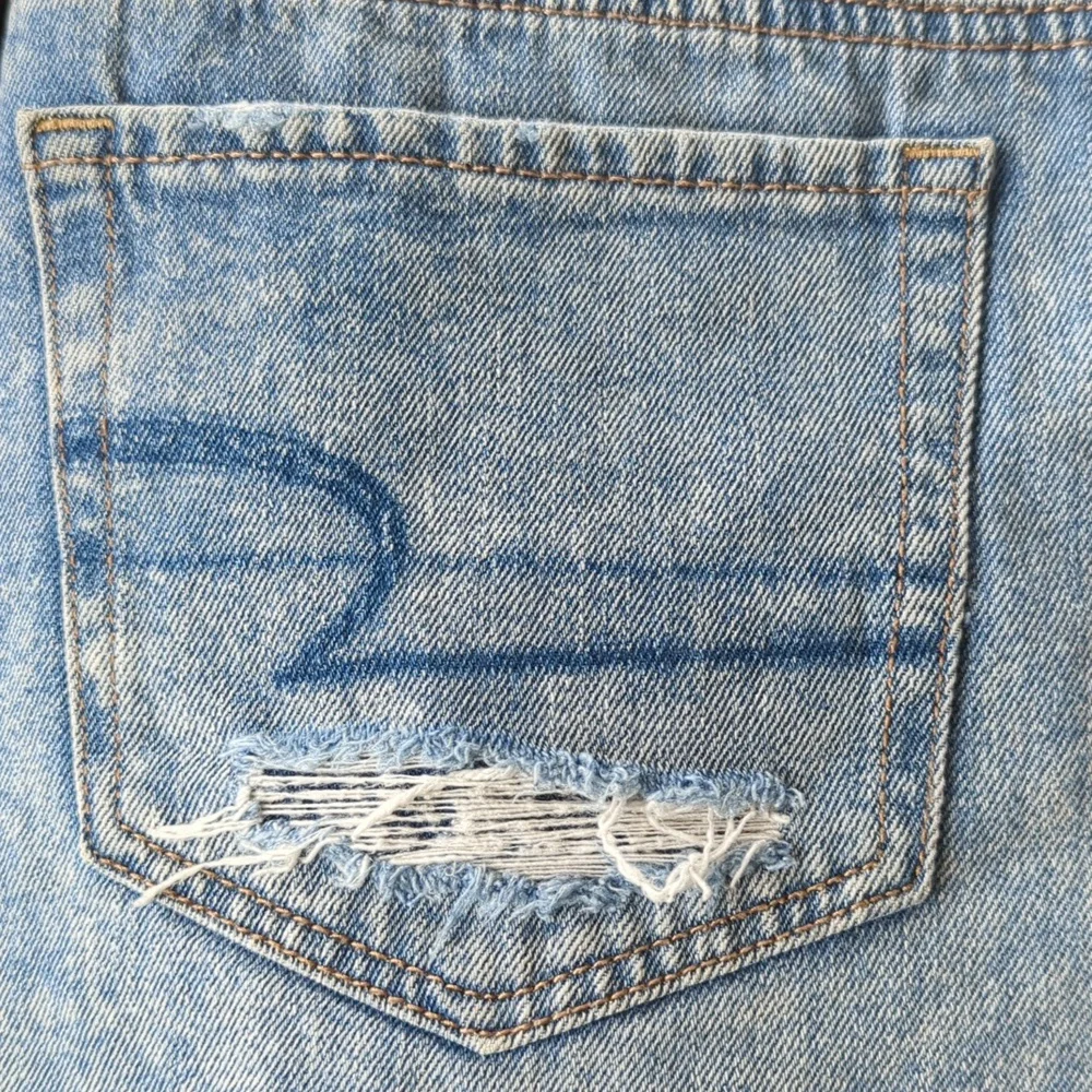 AEO Distressed Tom Girl Shortie Ripped Distressed Frayed Jean Shorts 2 Blue - Picture 9 of 15